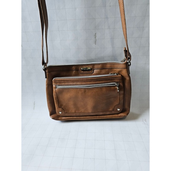 Relic Crossbody Bag Brown Faux Leather Adjustable Strap Multiple Zippers - Picture 1 of 7